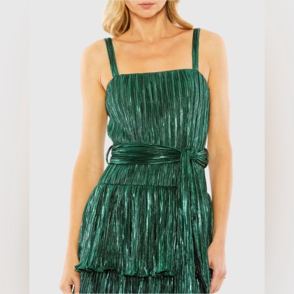 Ieena for Mac Duggal Gown Buckle Belt Tiered Green Black Formal Dress Size 4 NWT - Picture 3 of 13